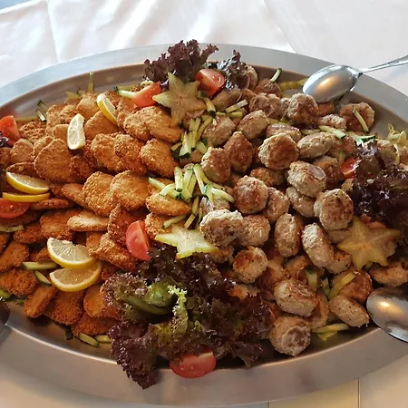 Schollers Restaurant & ريندسبورغ