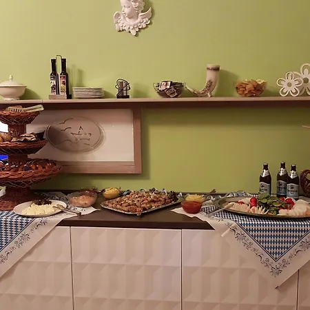 Schollers Restaurant & فندق