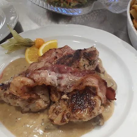 Schollers Restaurant & Hotel