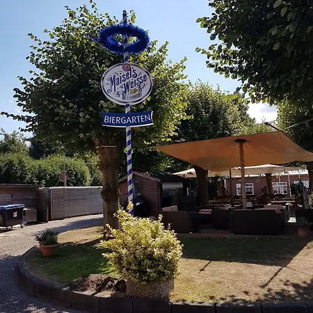 Schollers Restaurant & فندق 3*